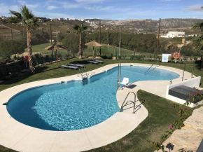 Spacious Apartment with Views in Málaga, 77 m², Shared Pool, San Luis De Sabinillas
